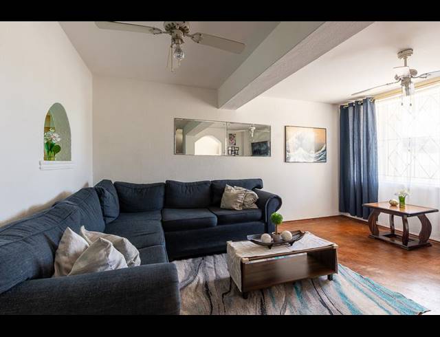 3 BEDROOM HOUSE FOR SALE IN WESTRIDGE